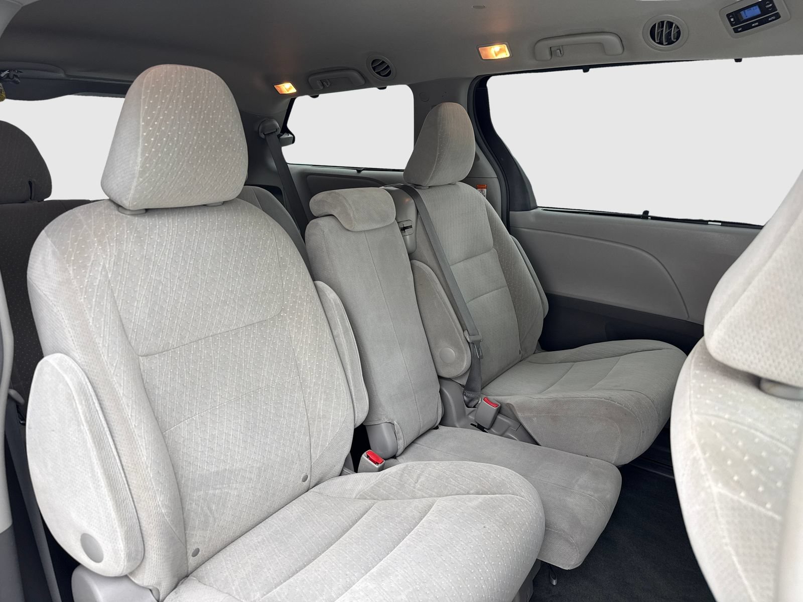 Used 2017 Toyota Sienna LE FWD image 43