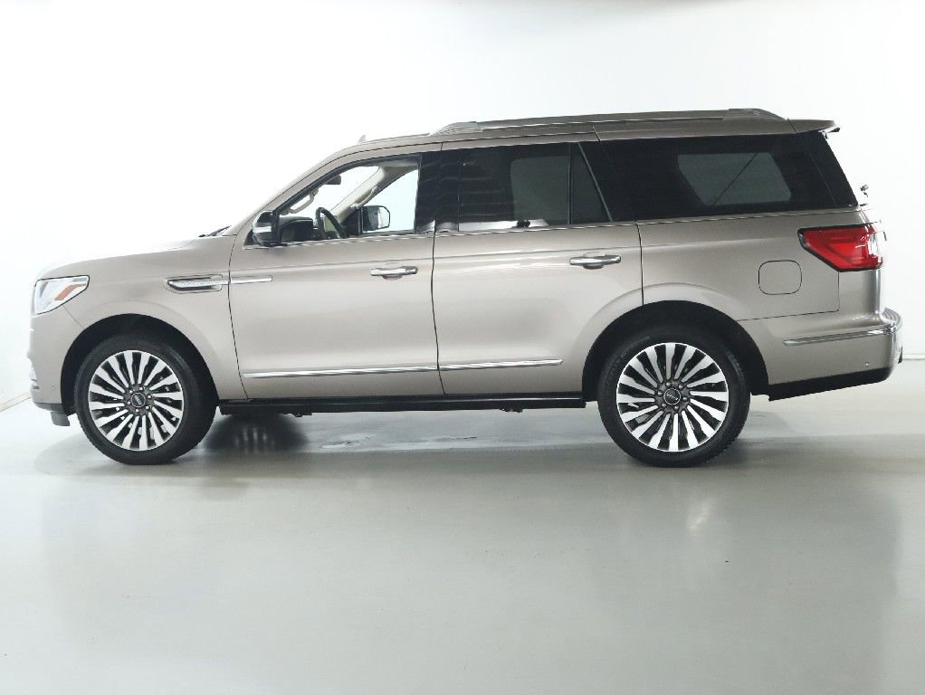 Used 2019 Lincoln Navigator Reserve AWD/4WD image 39