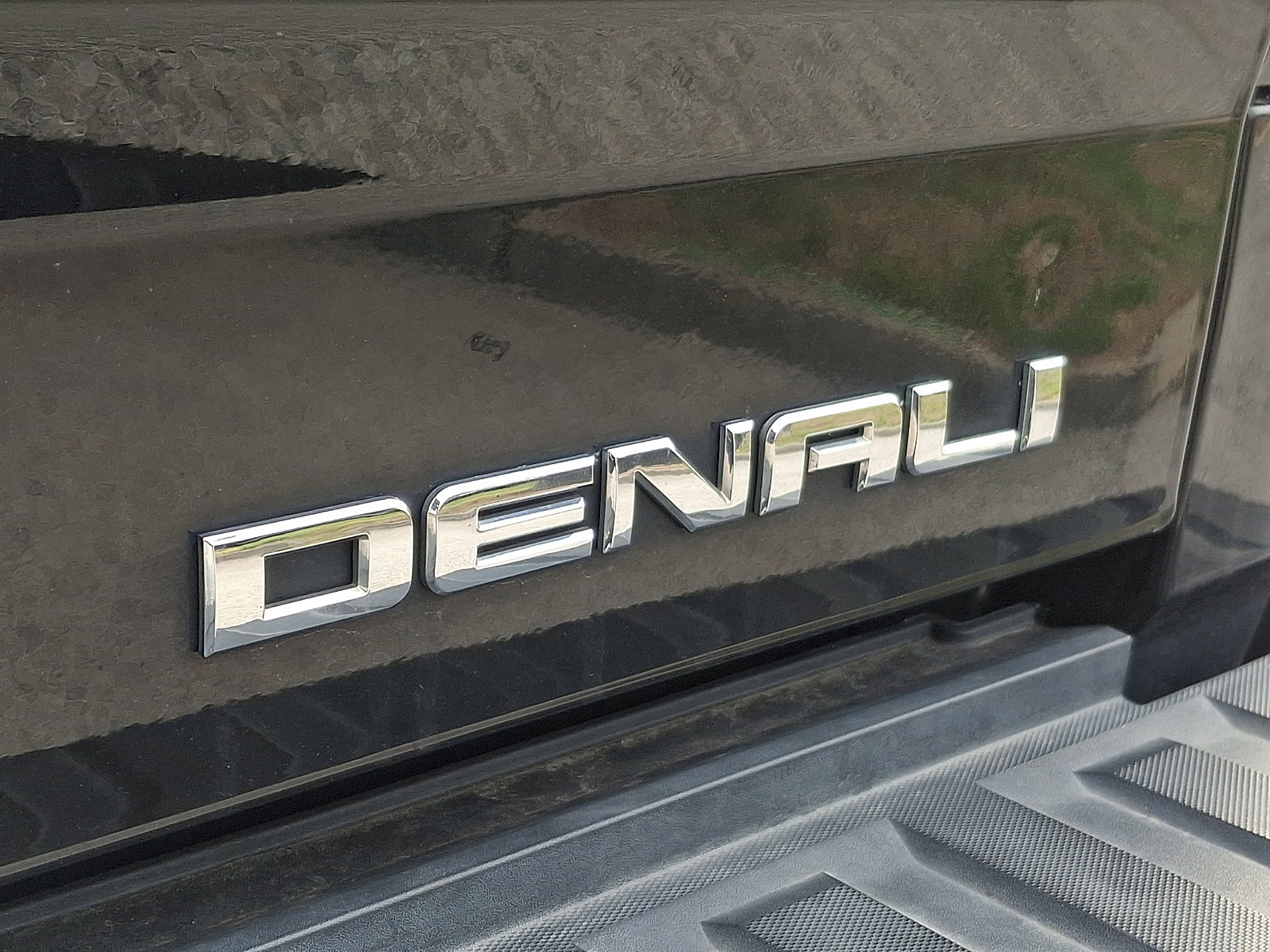 Used 2018 GMC Sierra 1500 Denali image 33