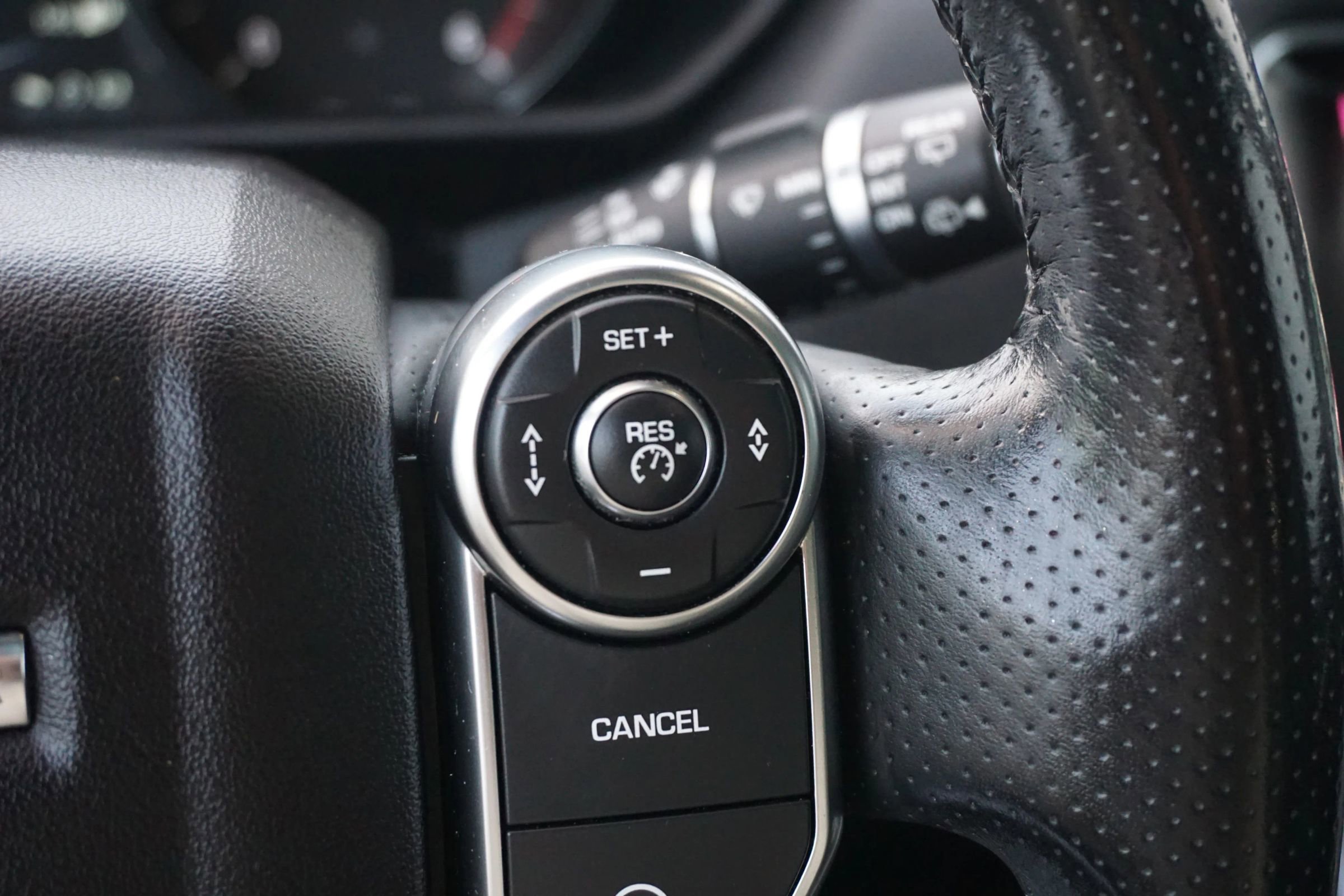 Used 2017 Land Rover Range Rover Sport HSE image 14