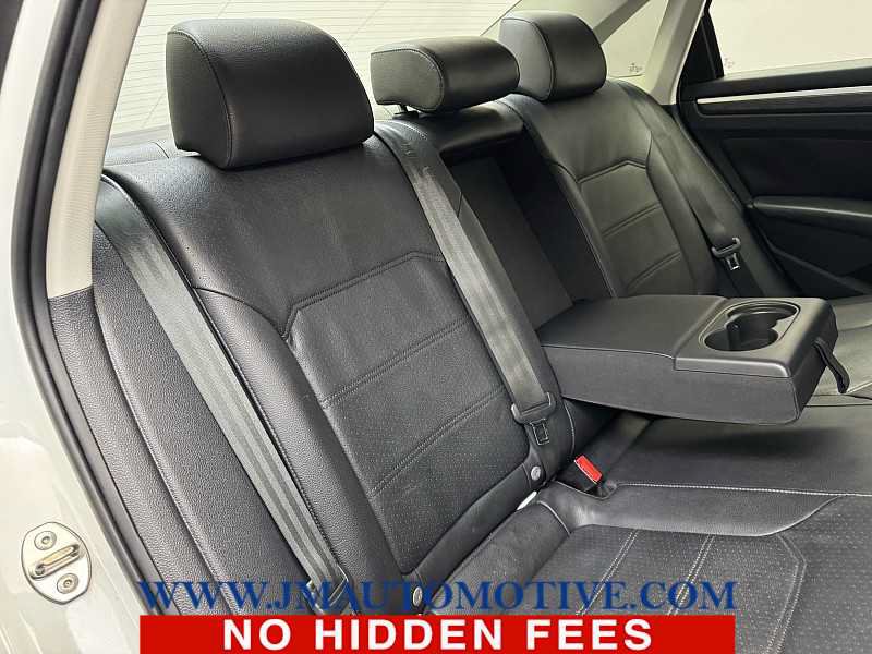 Used 2017 Volkswagen Passat 1.8T SE FWD image 19