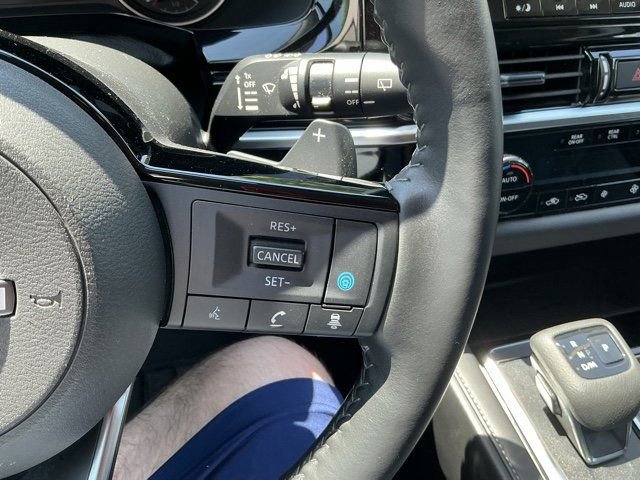 Used 2024 Nissan Pathfinder SL AWD/4WD image 27
