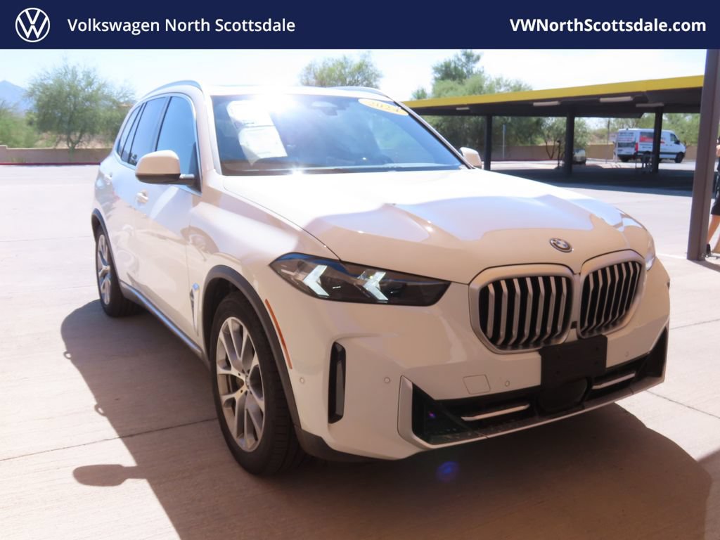 Used 2024 BMW X5 xDrive50e w/ Parking Assistance Package AWD/4WD image 1