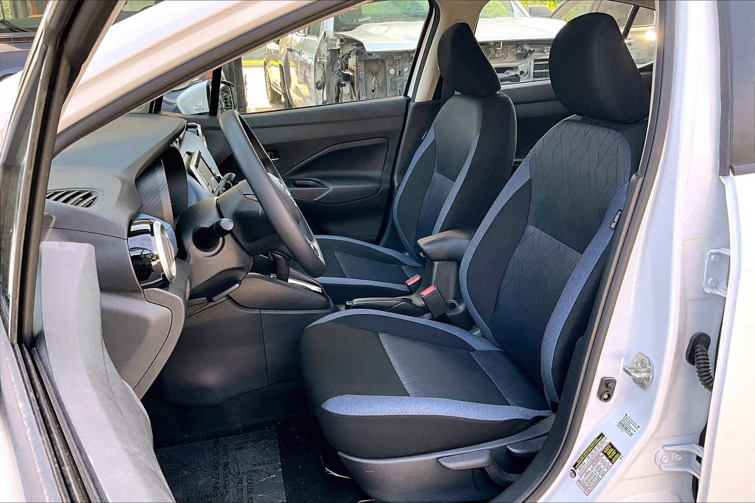 New 2025 Nissan Versa SV w/ Trunk Package image 15