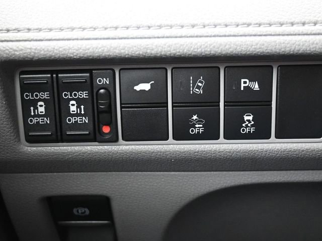 Used 2018 Honda Odyssey Touring image 28