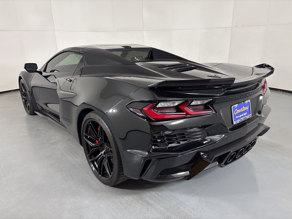 Used 2023 Chevrolet Corvette Z06 RWD image 7