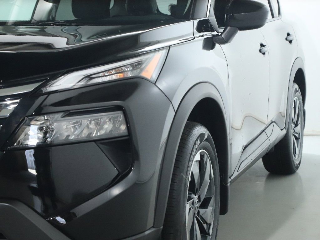 Certified 2026 Nissan Rogue SV image 5