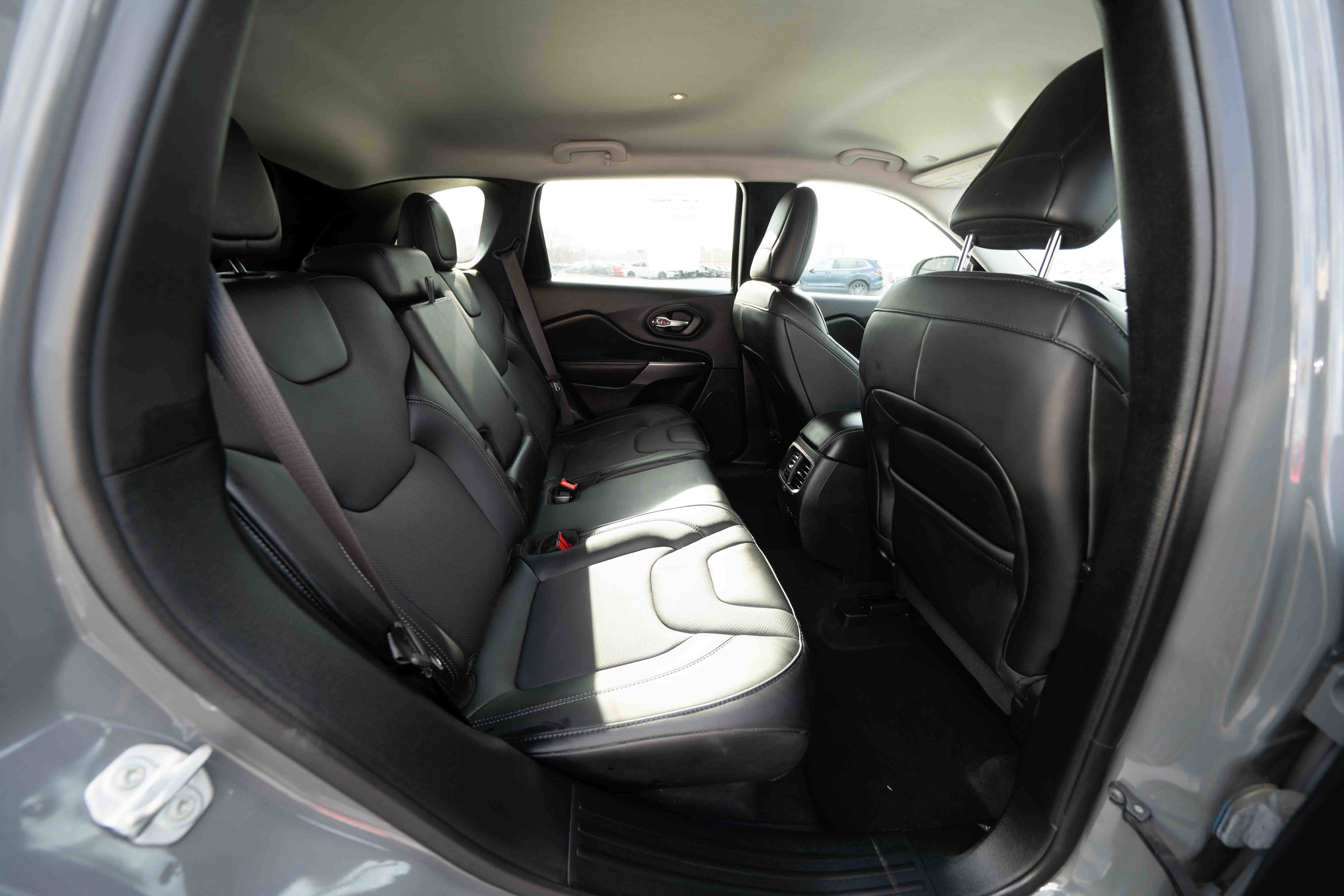 Used 2022 Jeep Cherokee Latitude Lux image 25