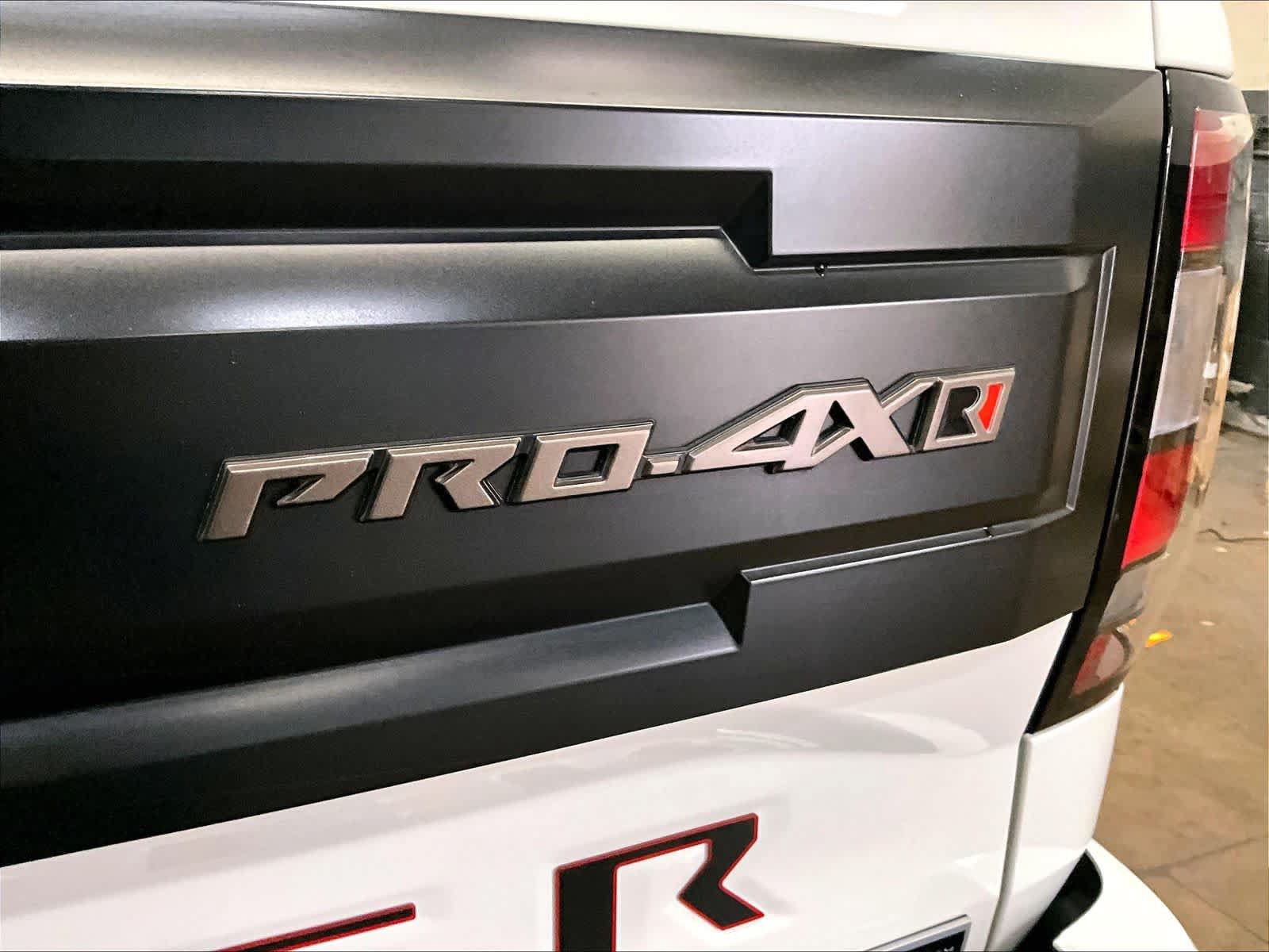 Used 2026 Nissan Frontier PRO-4X w/ Pro Premium Package AWD/4WD image 12