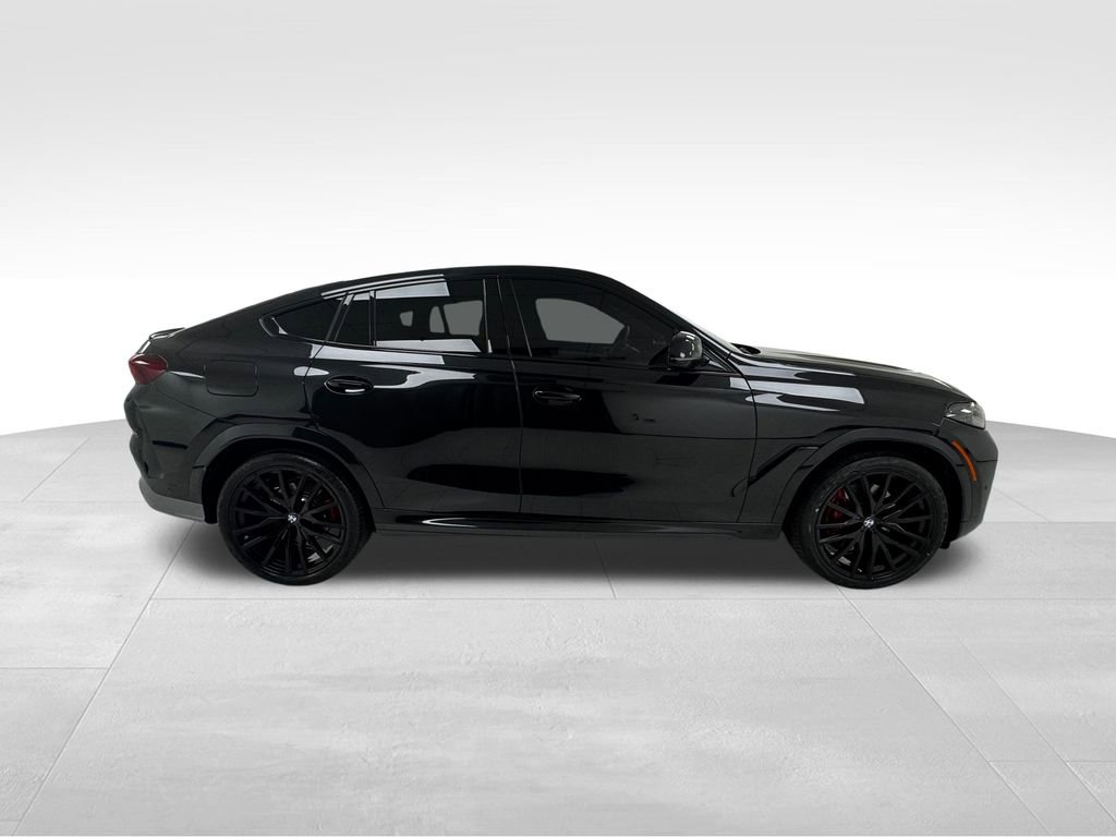Used 2024 BMW X6 xDrive40i w/ Premium Package image 8