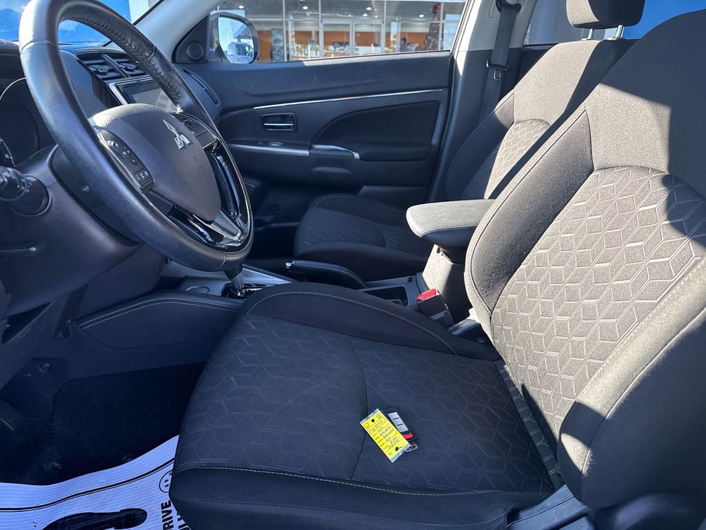 Used 2021 Mitsubishi Outlander Sport SE image 11