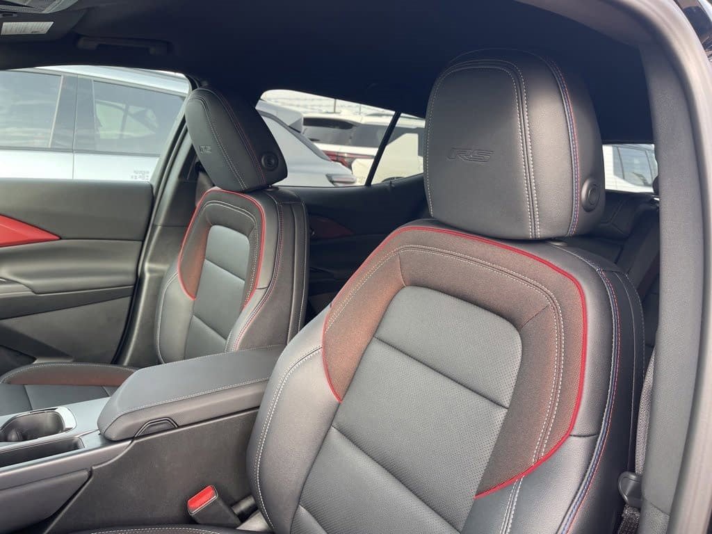 New 2026 Chevrolet Equinox EV RS image 9