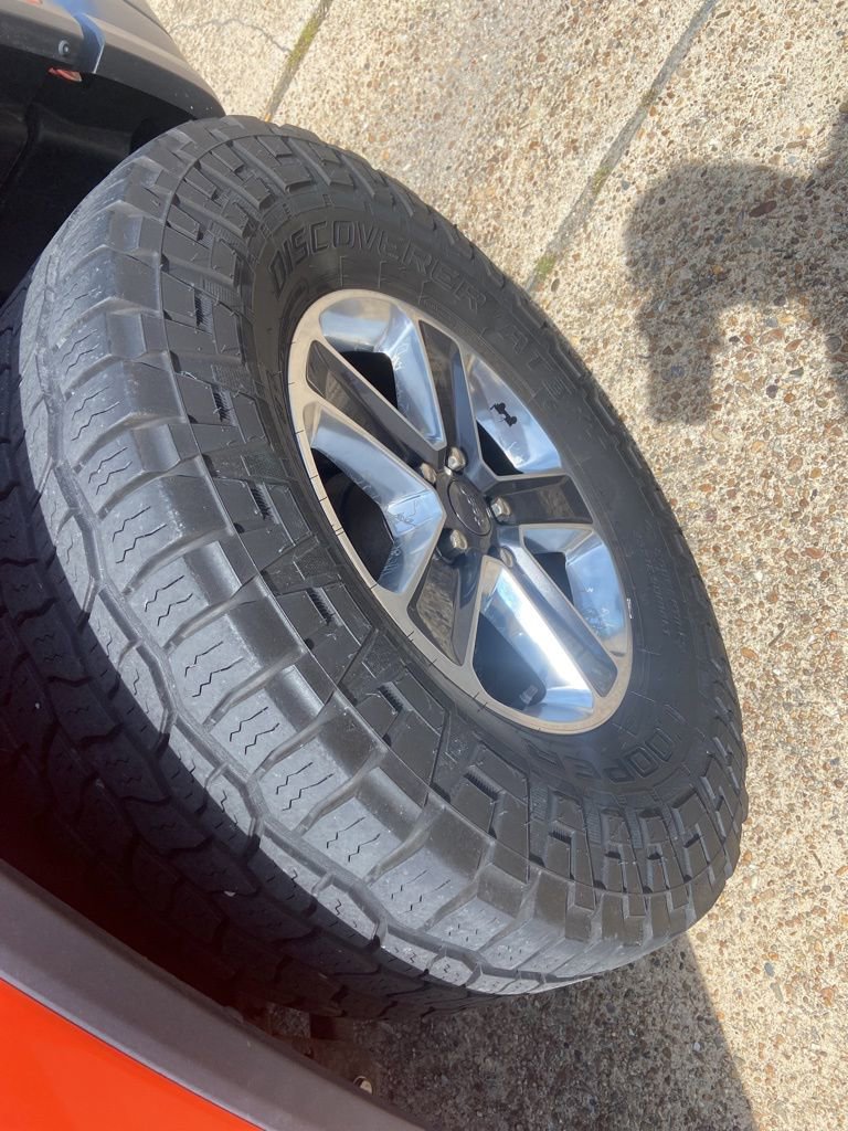 Used 2018 Jeep Wrangler Unlimited Sahara AWD/4WD image 30