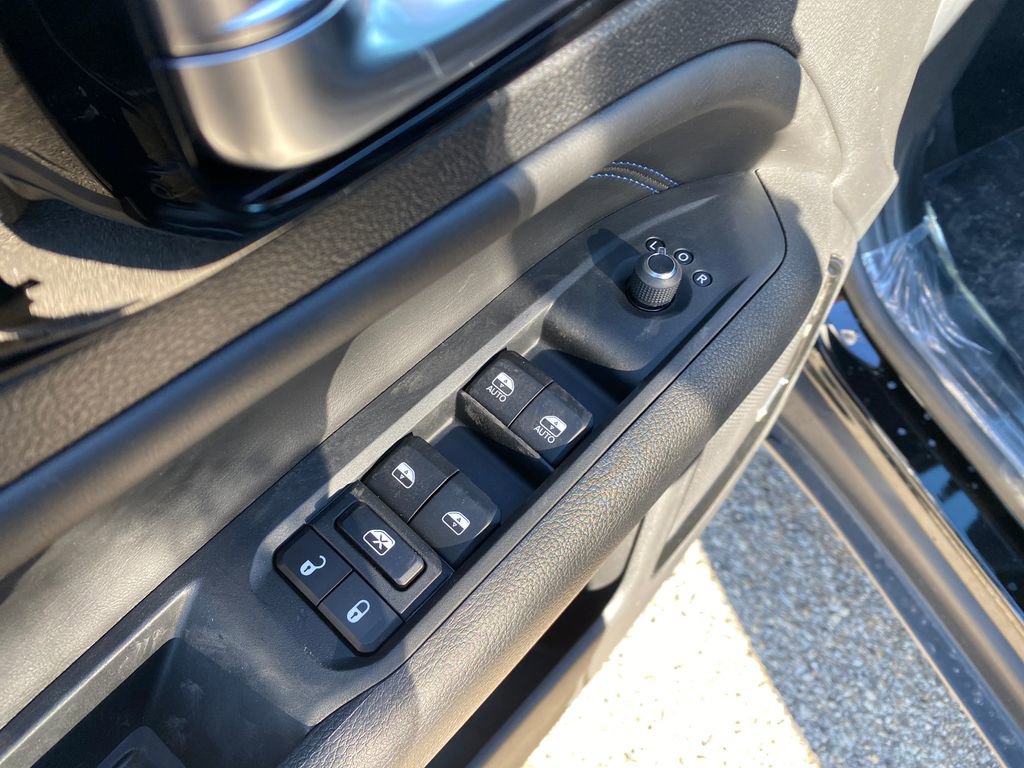 New 2026 Jeep Compass Latitude w/ Sun and Sound Group image 12