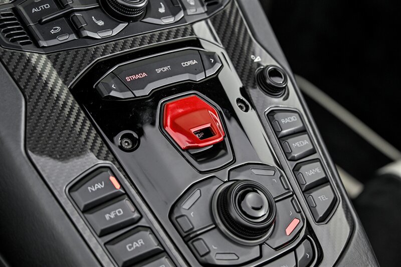 Used 2017 Lamborghini Aventador LP 750-4 Superveloce AWD/4WD image 28