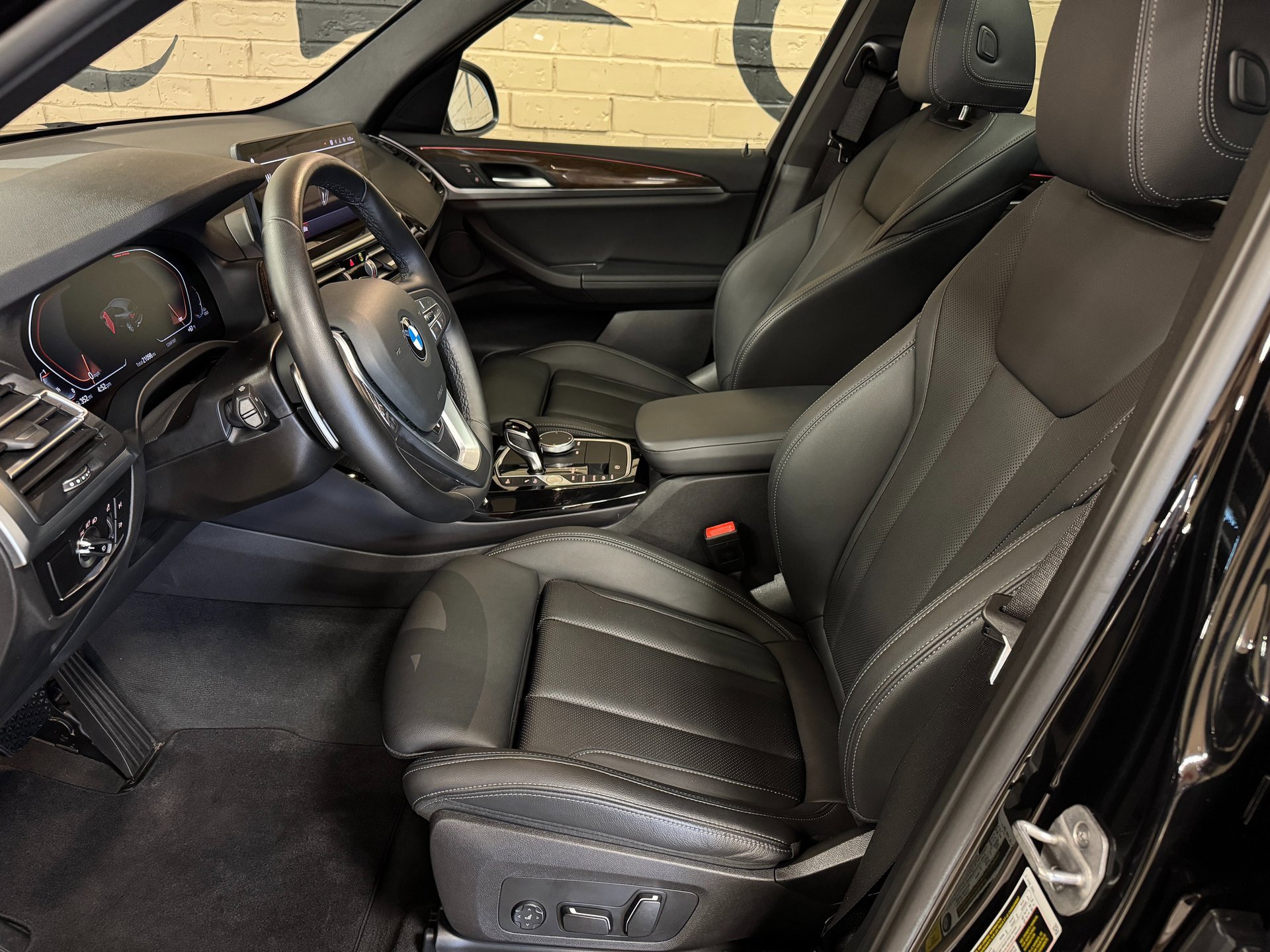 Used 2024 BMW X3 xDrive30i image 11