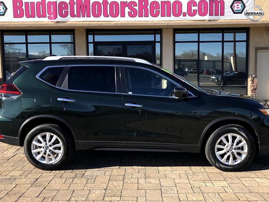 Used 2019 Nissan Rogue SV image 1