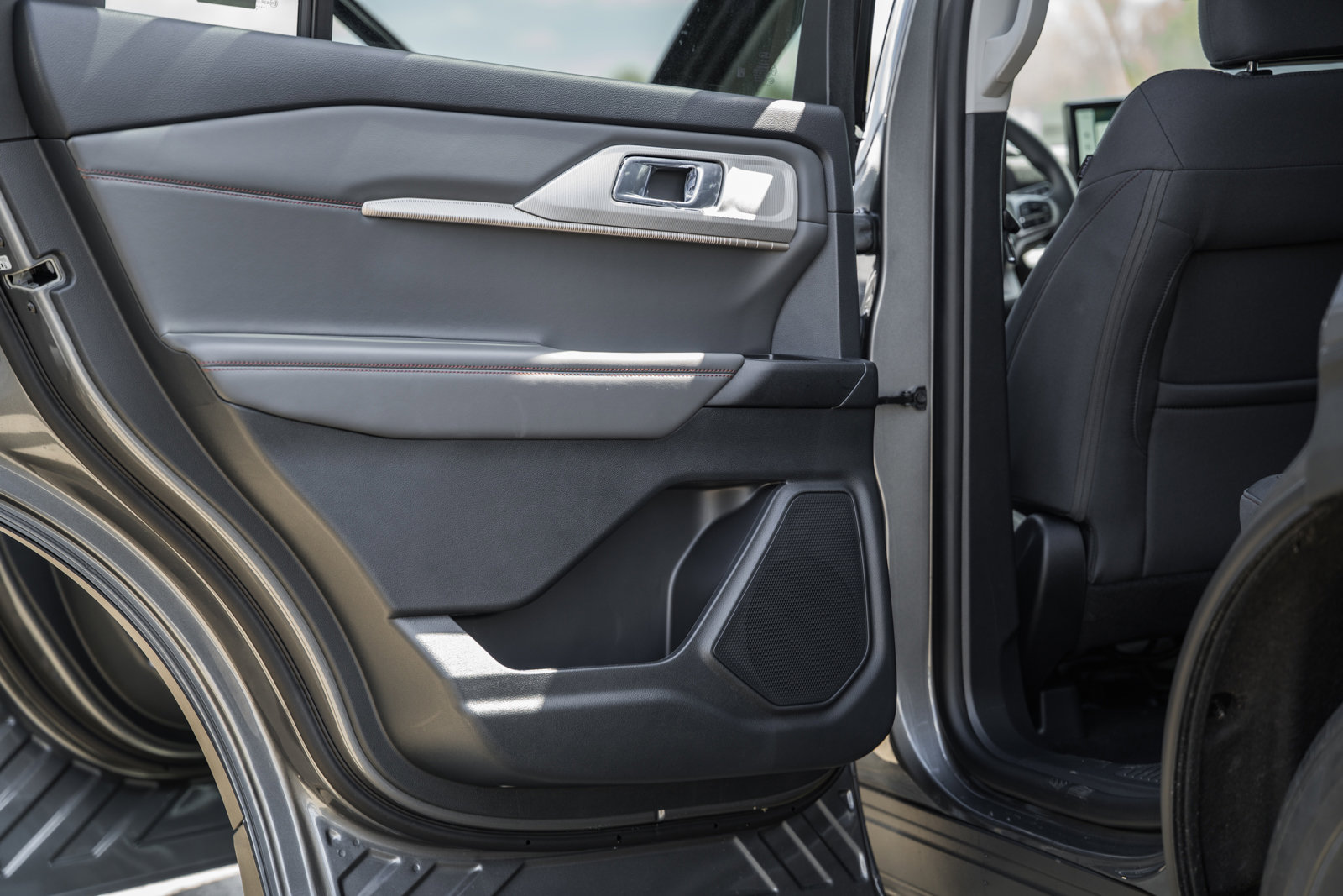 New 2026 Ford Explorer Active image 36