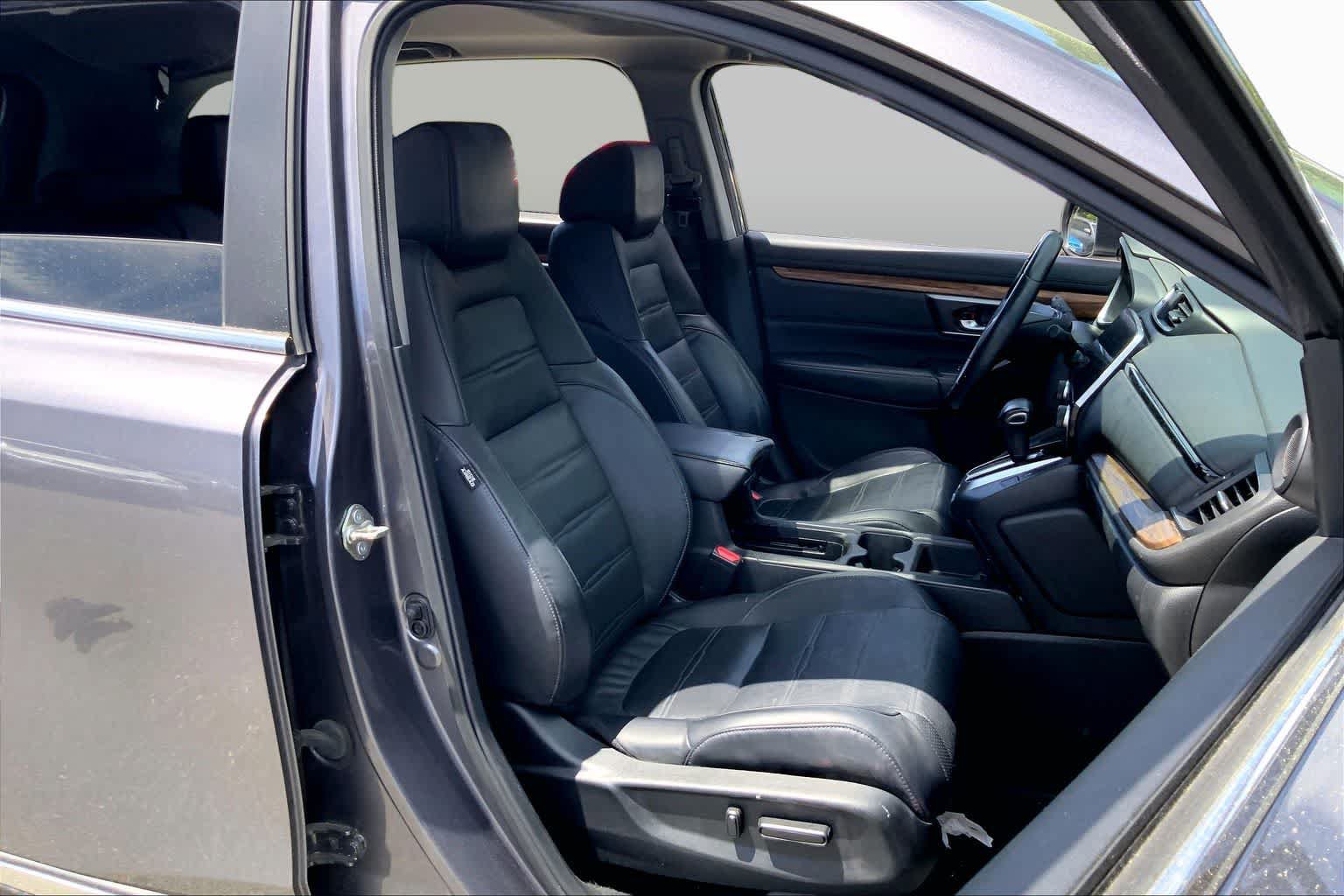 Used 2018 Honda CR-V Touring image 9