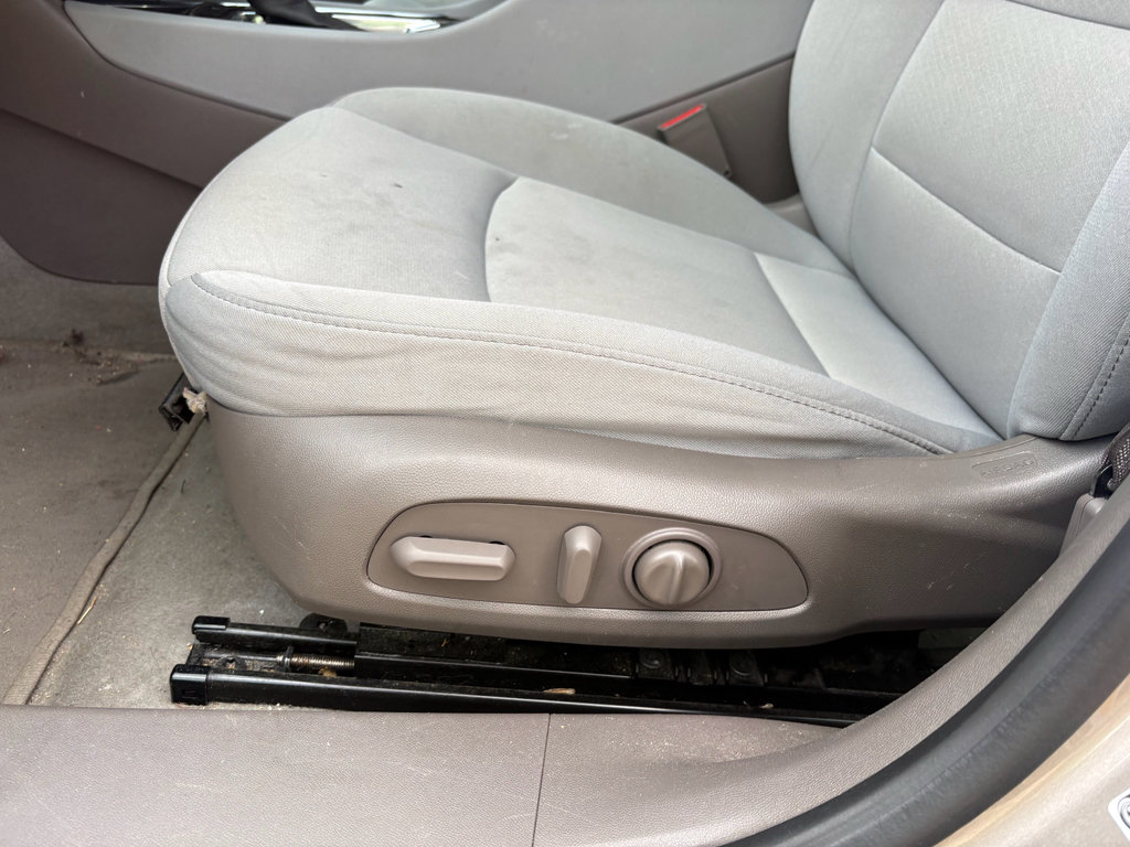 Used 2023 Chevrolet Malibu LT FWD image 13
