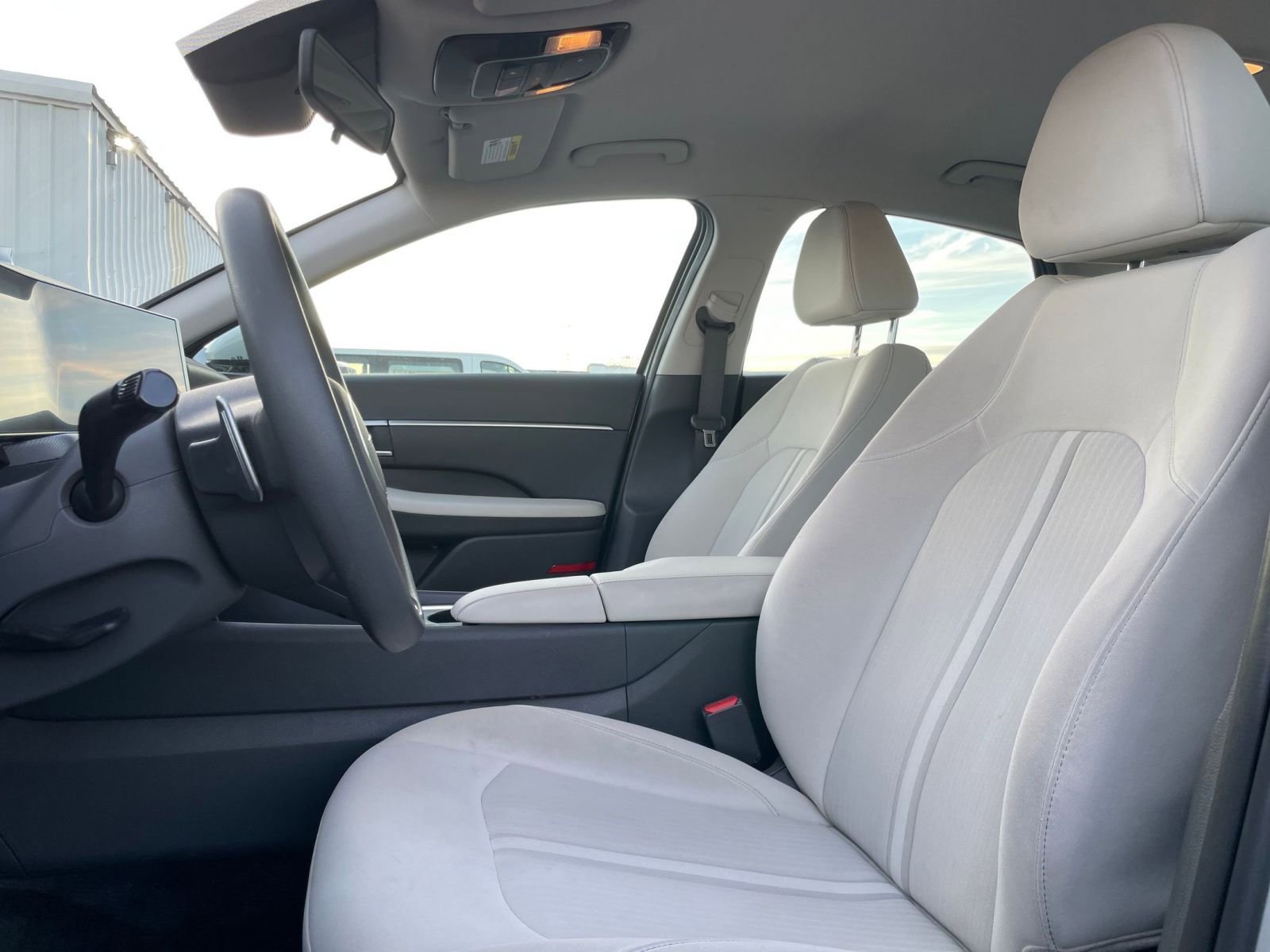 Used 2025 Hyundai Sonata SEL FWD image 28