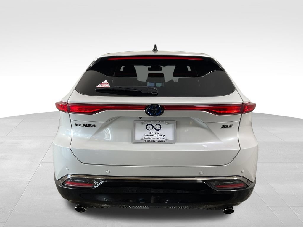 Used 2023 Toyota Venza Nightshade AWD/4WD image 8