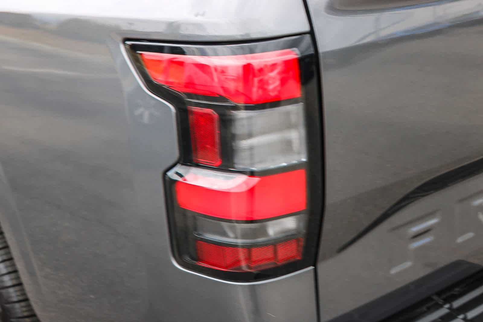 Used 2023 Nissan Frontier SV AWD/4WD image 9
