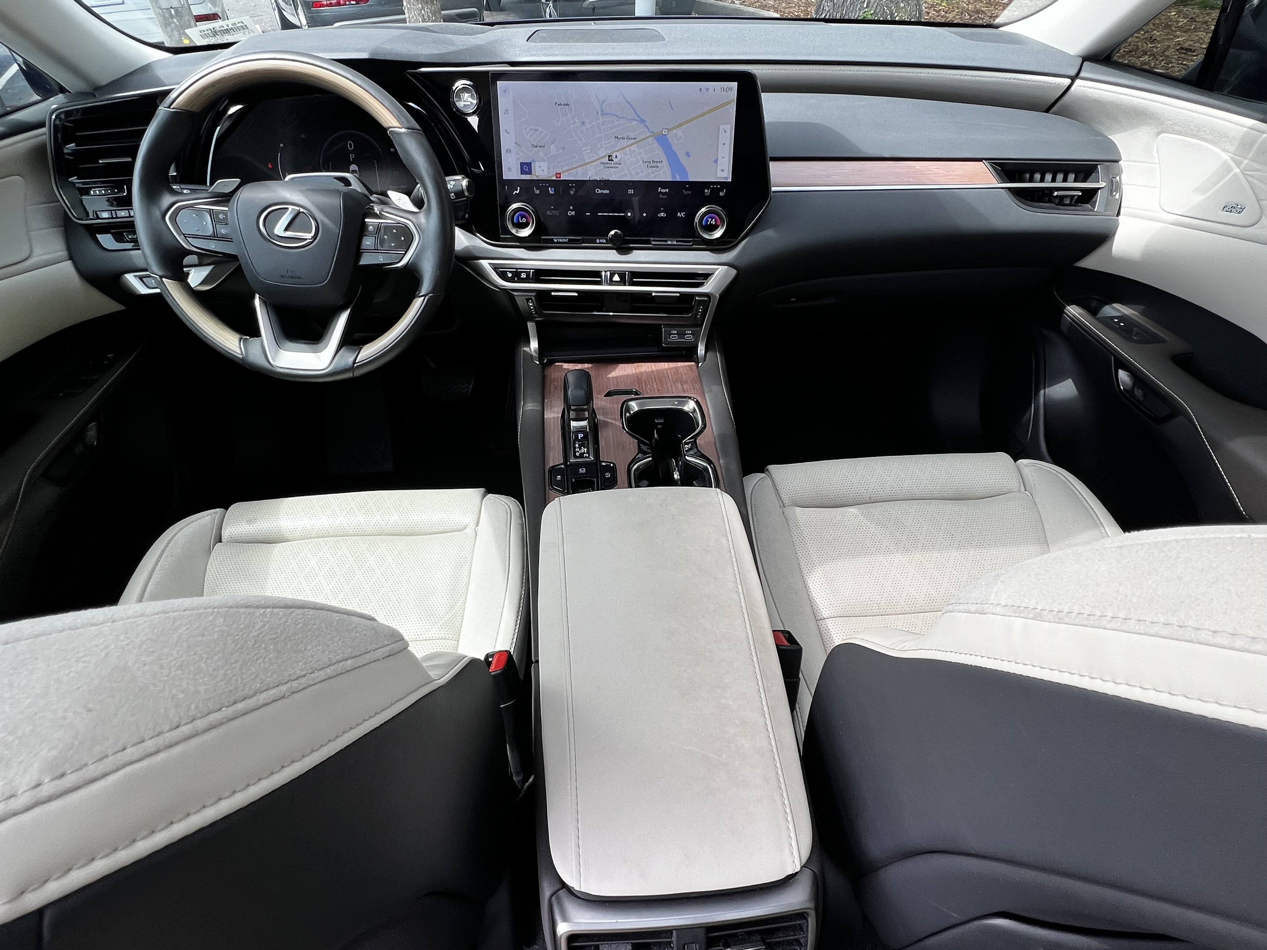 Used 2024 Lexus RX 350 FWD w/ Convenience Package image 34