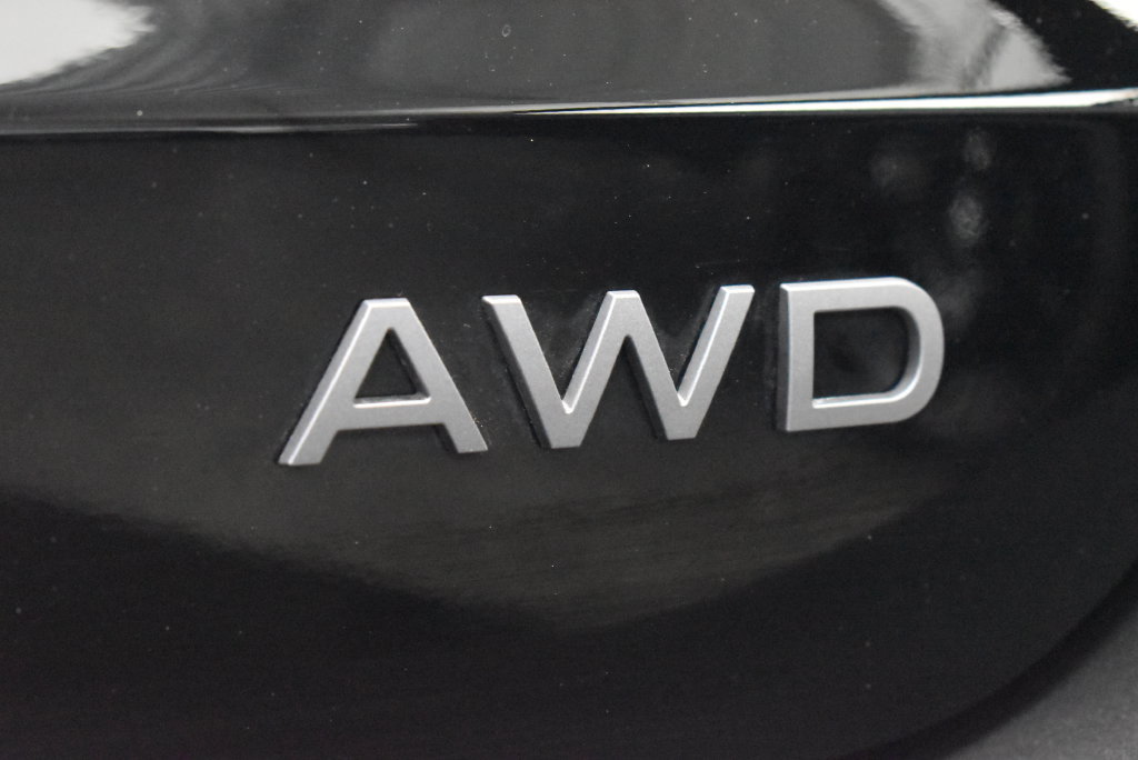 Used 2025 Nissan Kicks S AWD/4WD image 9
