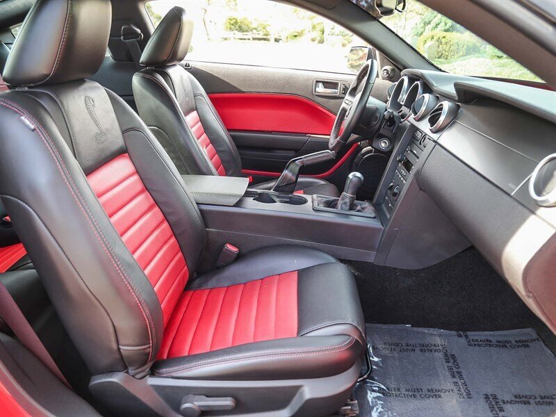 Used 2007 Ford Mustang Shelby GT500 RWD image 24