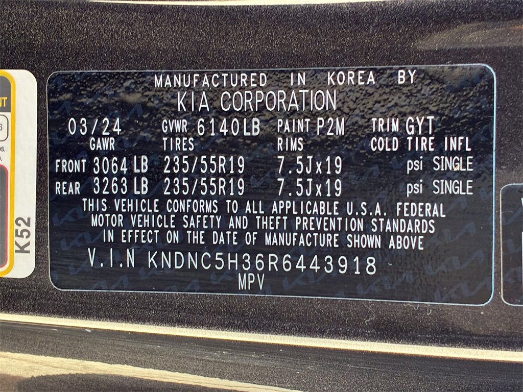 Certified 2024 Kia Carnival EX image 31