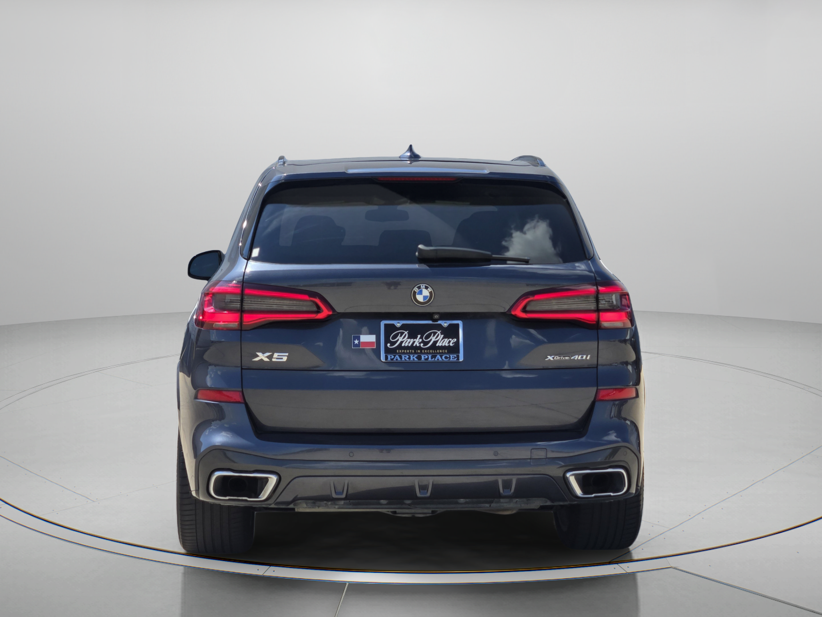 Used 2019 BMW X5 xDrive40i w/ M Sport Package AWD/4WD image 4