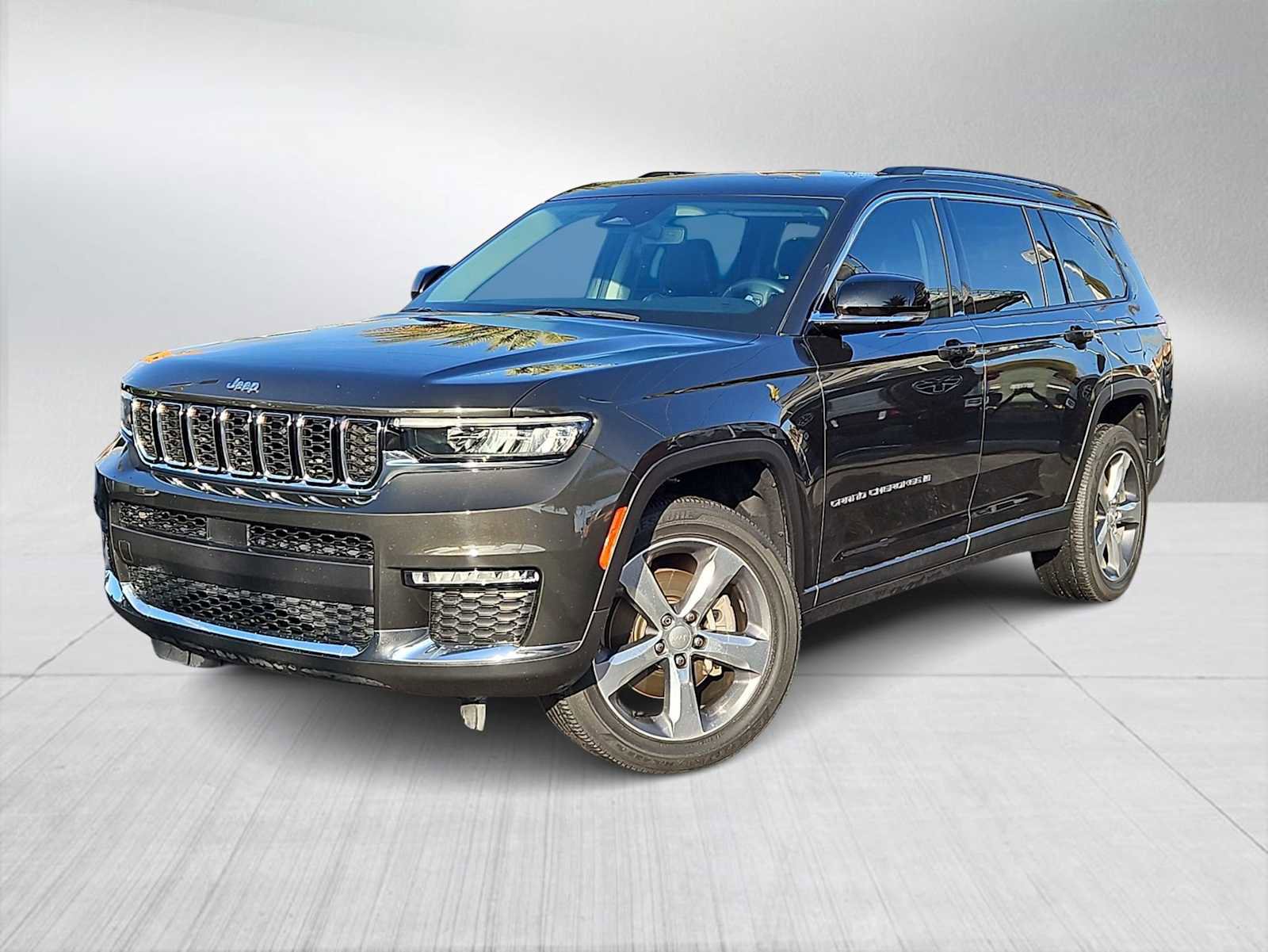 Used 2021 Jeep Grand Cherokee L Limited image 1