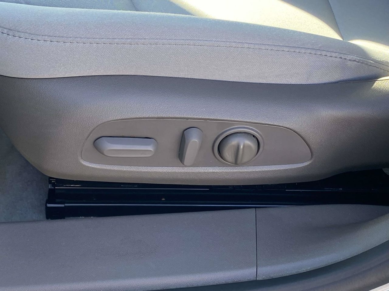 Used 2023 Chevrolet Malibu LS FWD image 24