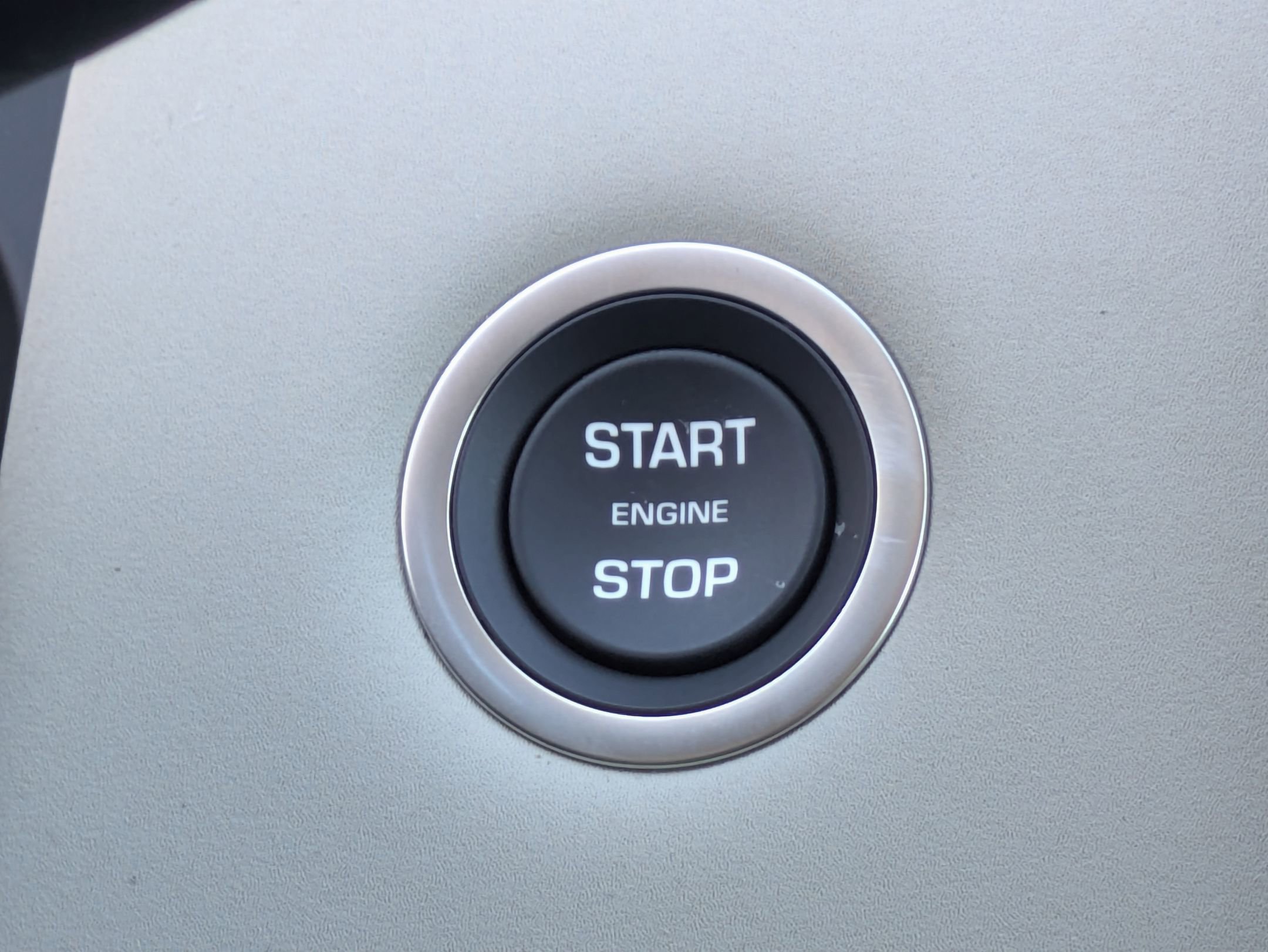 New 2025 Land Rover Discovery Sport S image 17