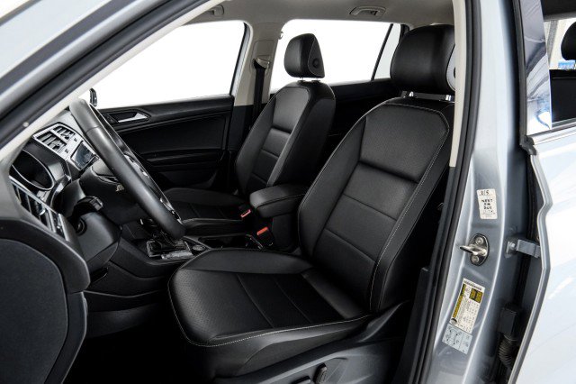 Used 2021 Volkswagen Tiguan SE R-Line image 32