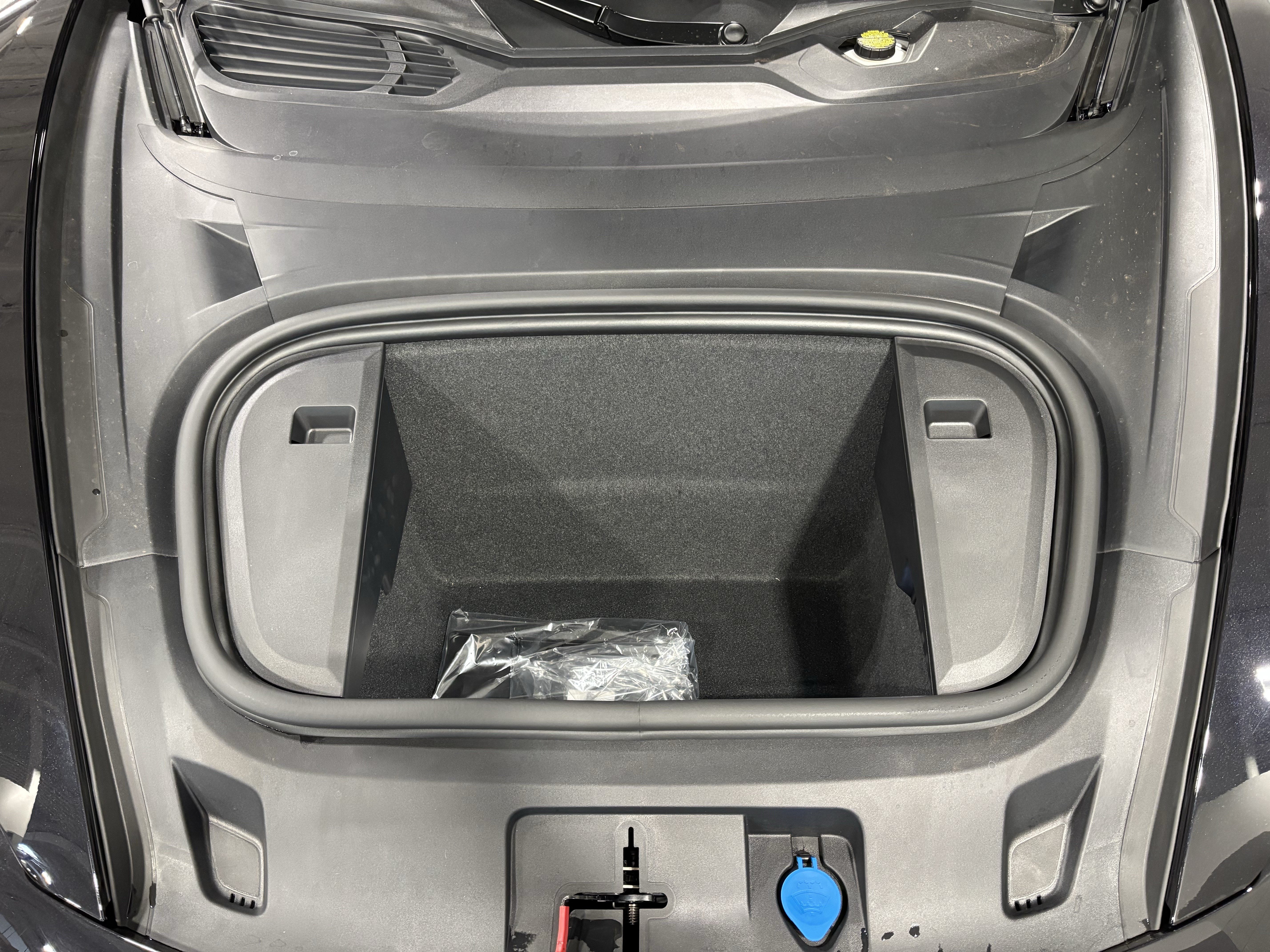 New 2026 Porsche Taycan AWD/4WD image 30