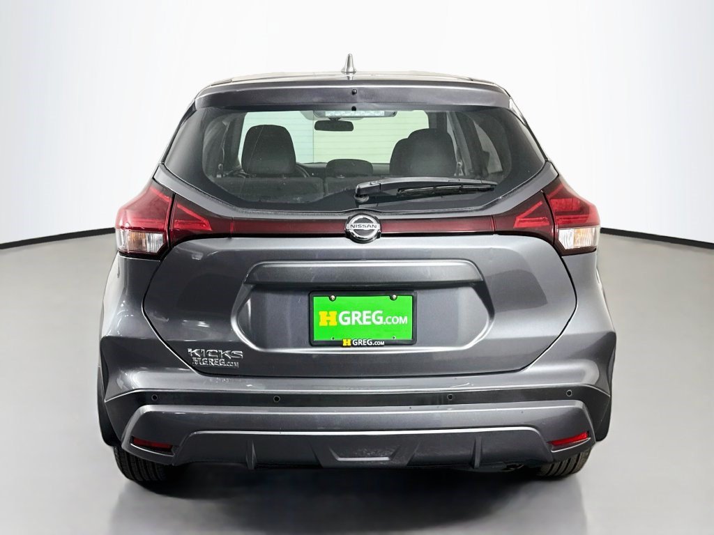 Used 2021 Nissan Kicks S FWD image 8