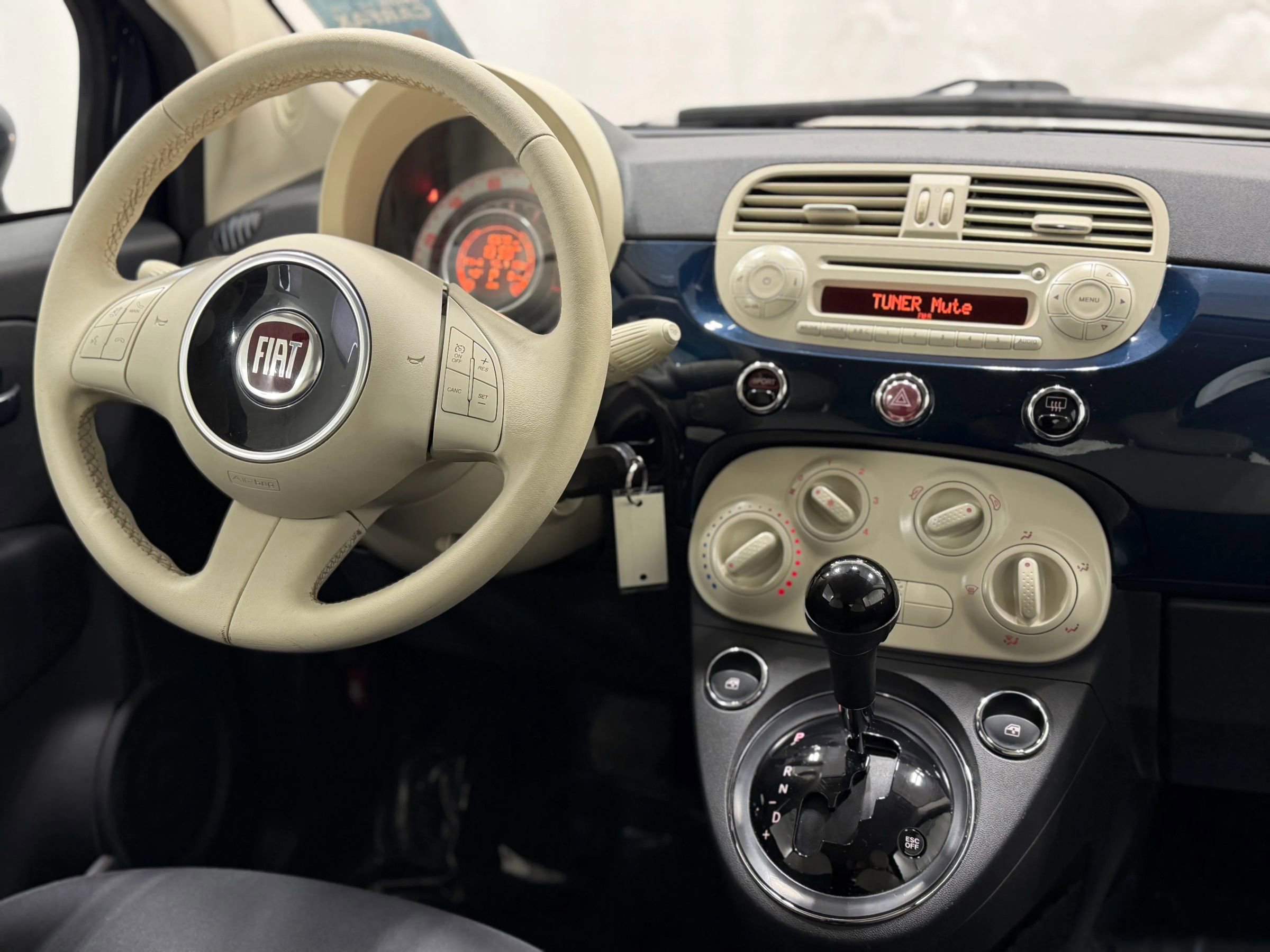 Used 2015 FIAT 500 Pop image 20