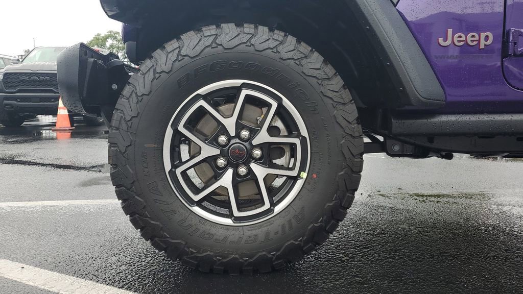 New 2026 Jeep Wrangler Unlimited Rubicon w/ Technology Group image 7