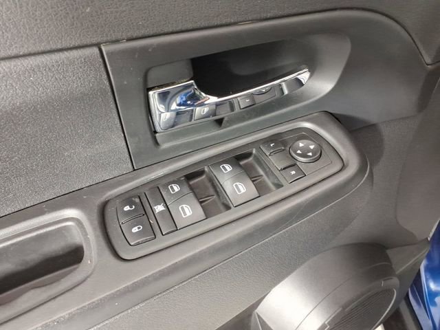 Used 2009 Jeep Liberty Sport w/ Popular Equipment Group AWD/4WD image 15