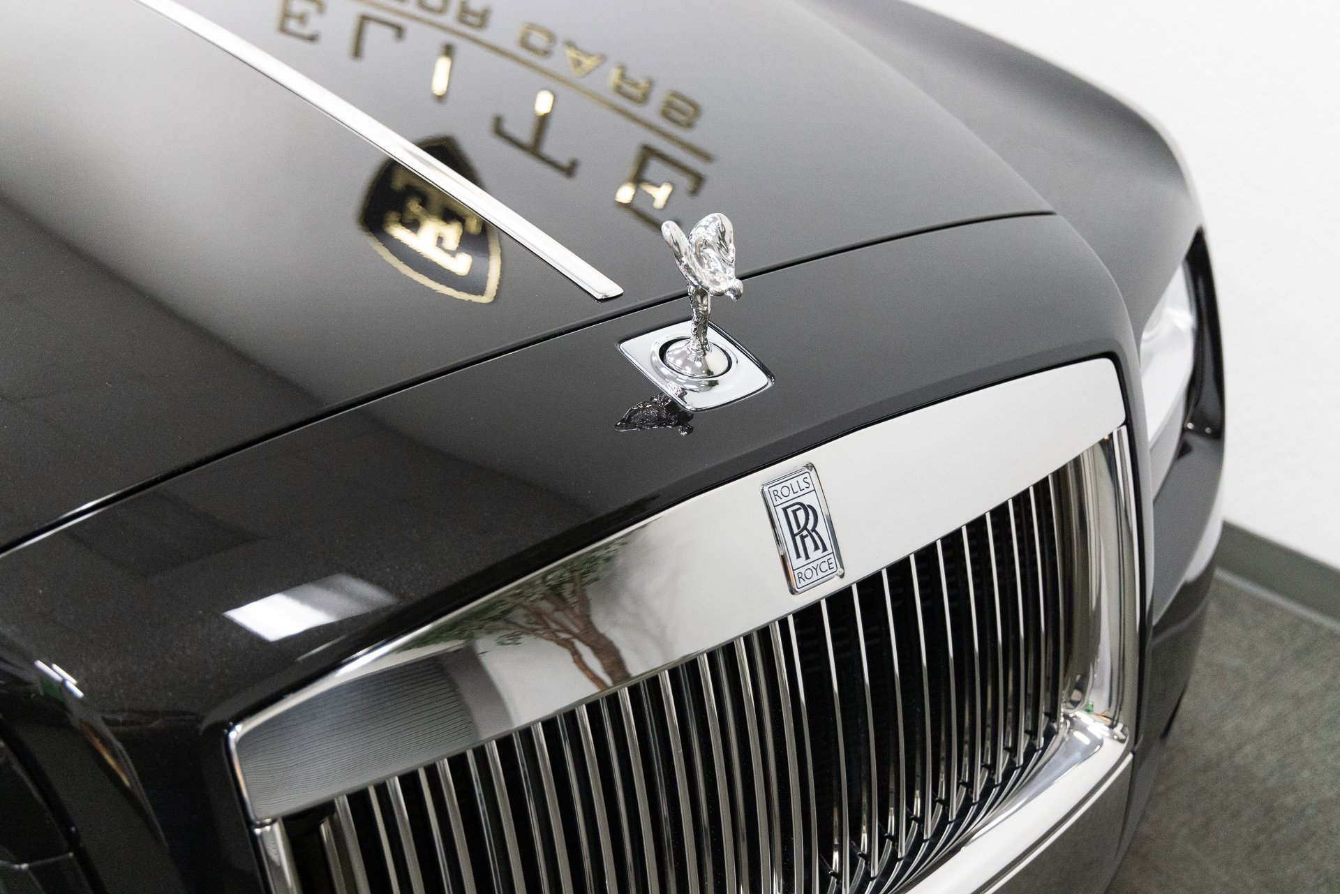 Used 2014 Rolls-Royce Ghost image 37