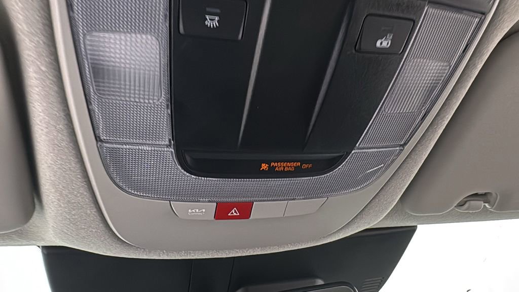 New 2025 Kia Niro EX image 30