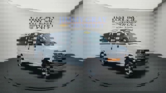 Used 2020 Chevrolet Express 3500 LT w/ LT Preferred Equipment Group RWD image 7