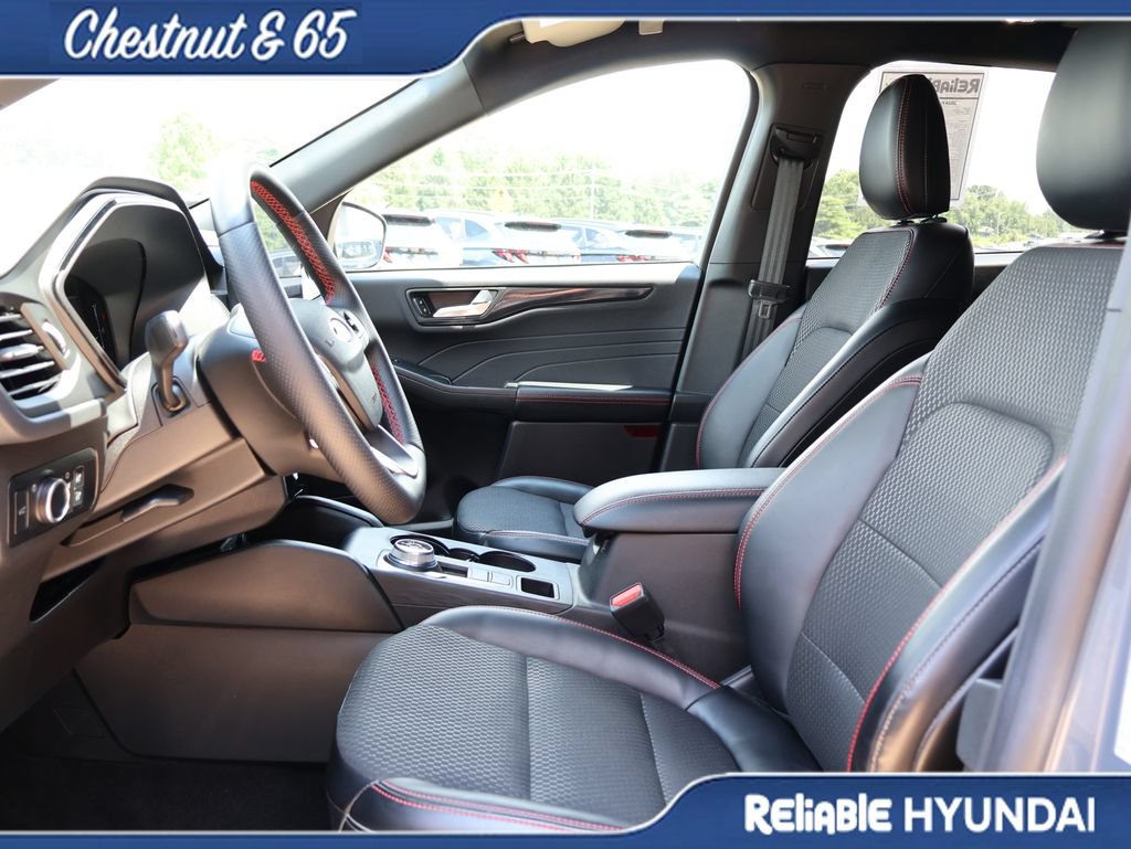 Used 2024 Ford Escape ST-Line w/ Tech Pack #1 FWD image 49