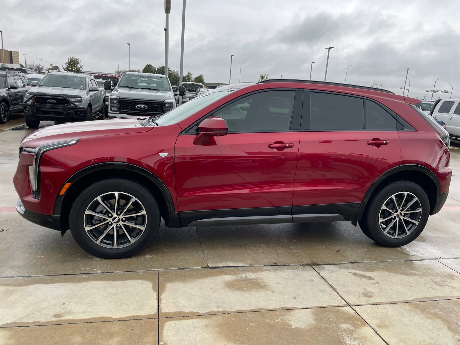 Used 2025 Cadillac XT4 Sport image 2