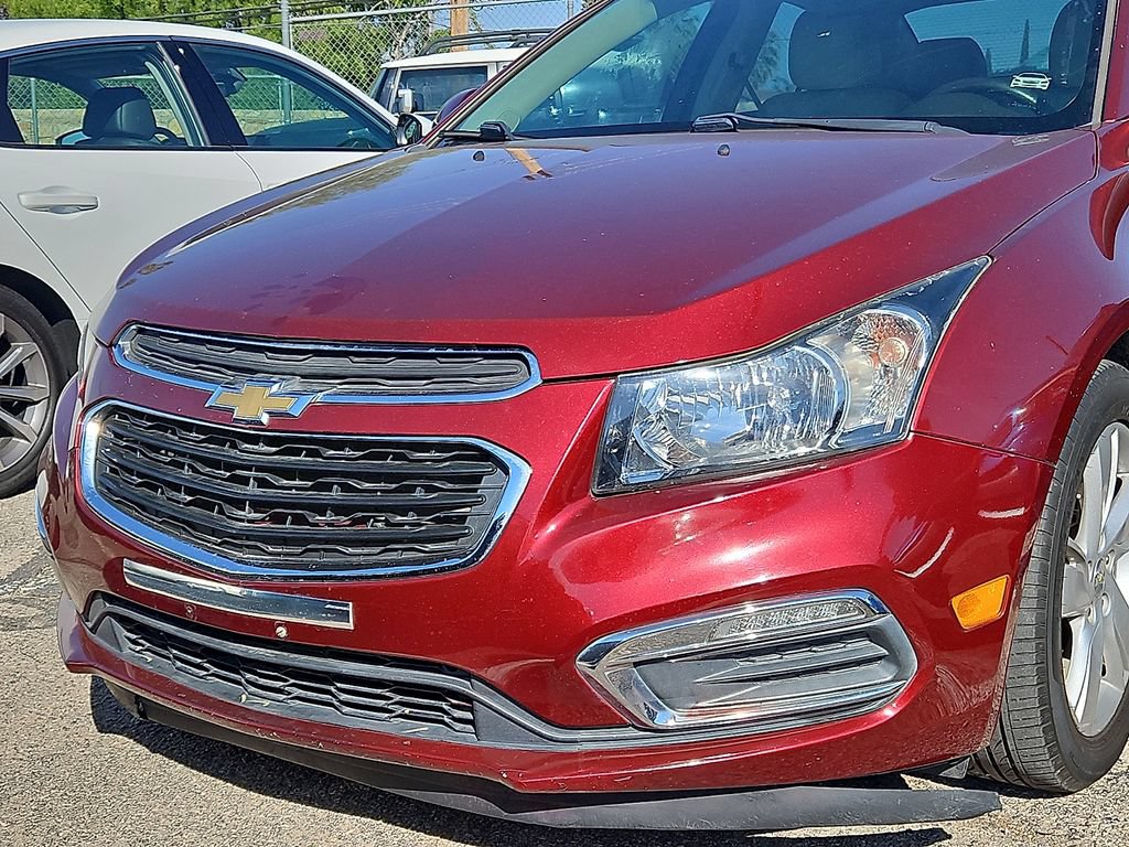 Used 2015 Chevrolet Cruze Diesel w/ Enhanced Safety Package FWD image 2