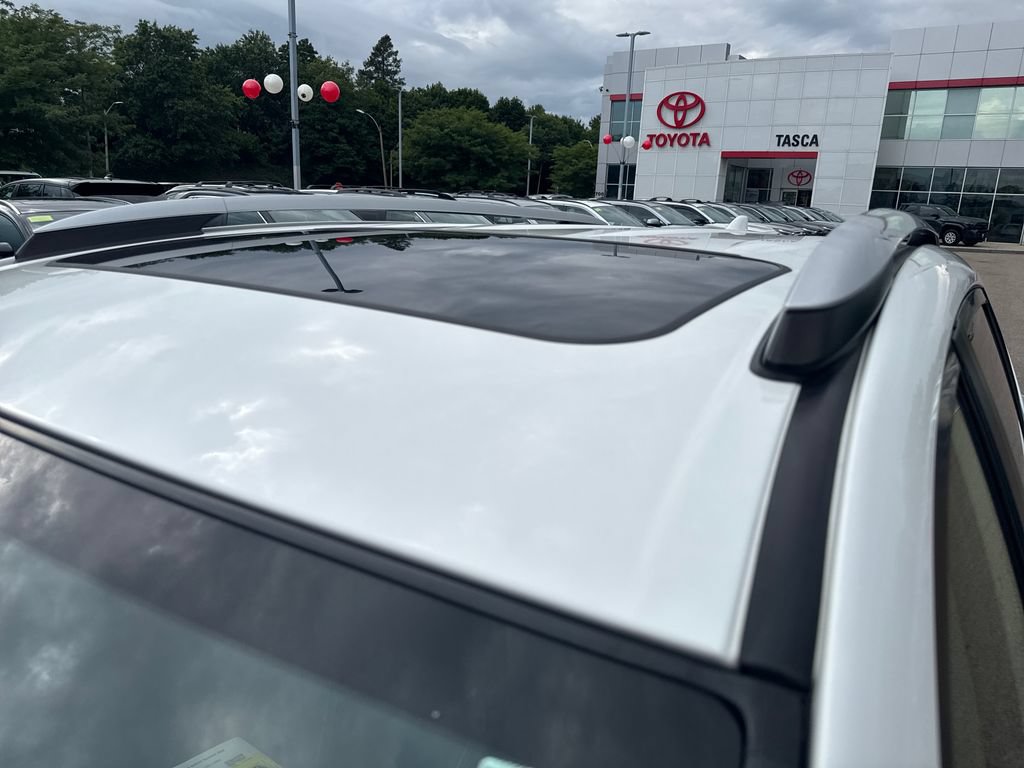 Used 2016 Toyota RAV4 XLE AWD/4WD image 45
