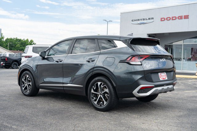 Used 2024 Kia Sportage EX FWD image 3