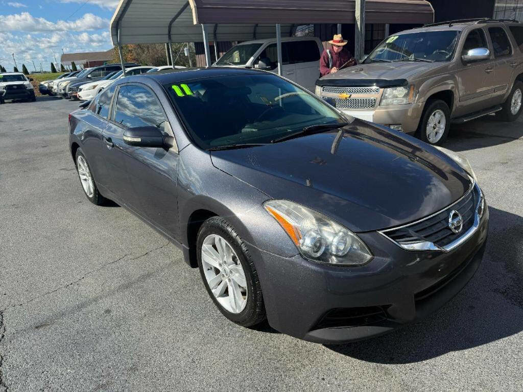 Used 2011 Nissan Altima 2.5 S w/ 2.5S Premium Pkg FWD image 2